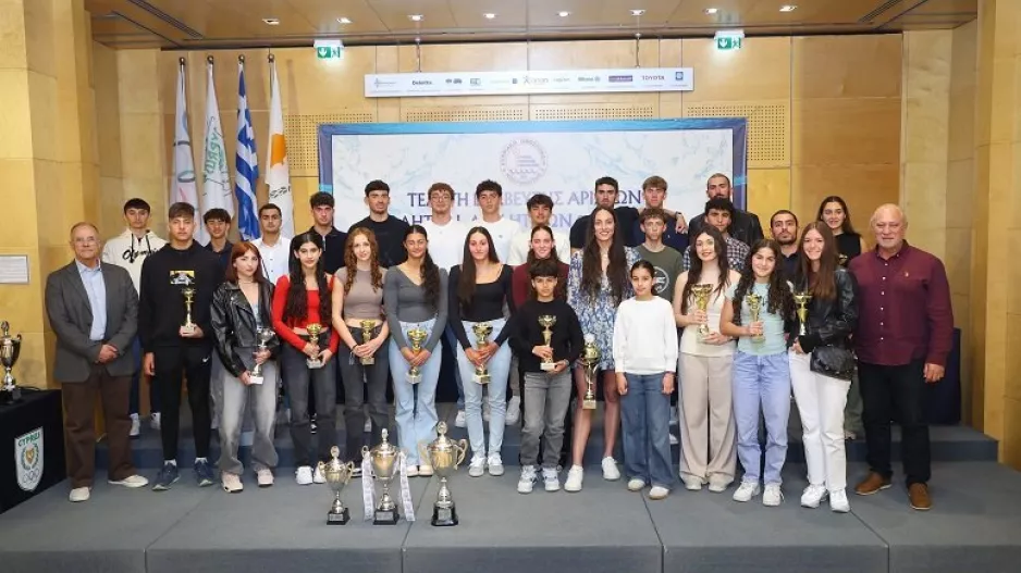 Ψηλά ακόμα μια σεζόν ο υγρός στίβος