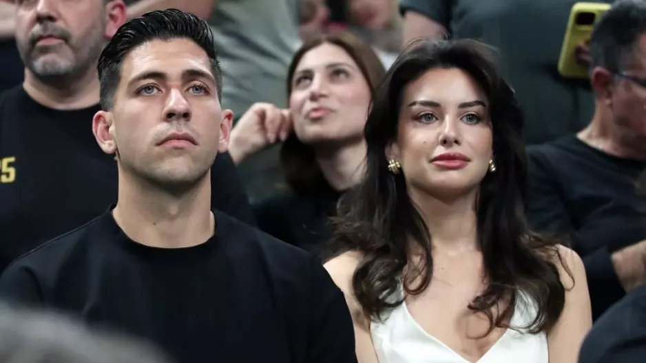 Στο ΟΑΚΑ για το Game 2 ο Μπακασέτας με τη σύντροφό του