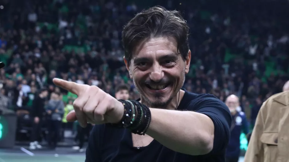 Το αινιγματικό του πόστ με Γιούλ με φόντο τα playoffs 