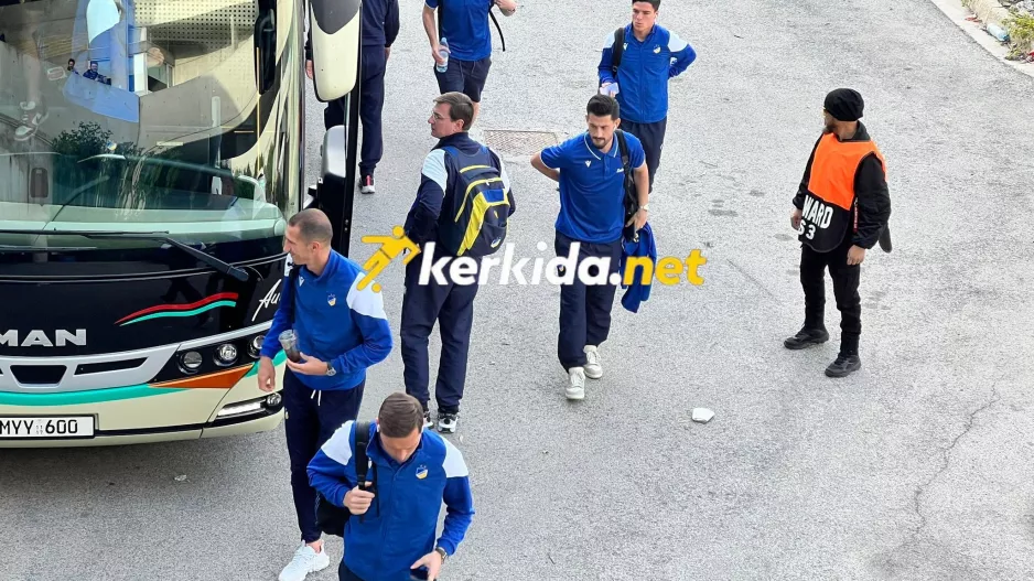 (Φώτος Kerkida) Έφτασε... το ΑΠΟΕΛ