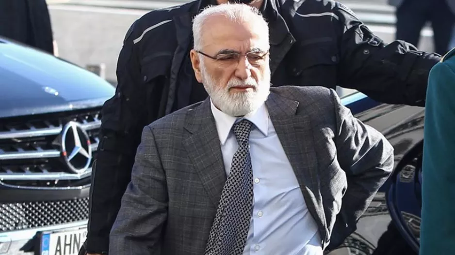 "Καλό Πάσχα με υγεία, αγάπη, ελπίδα και πίστη"
