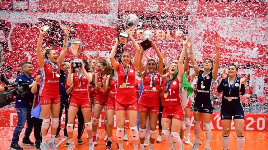 «Σκούπισε» τον ΠΑΟΚ και σήκωσε το 9ο πρωτάθλημά του ο Ολυμπιακός!