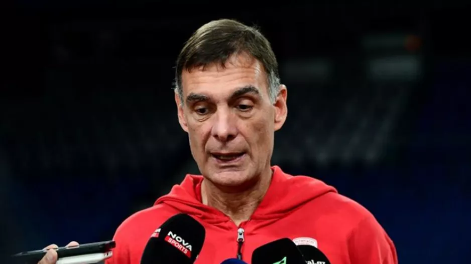 Μπαρτζώκας: «Ίσως παίξει στο 4ο ματς ο Φουρνιέ»