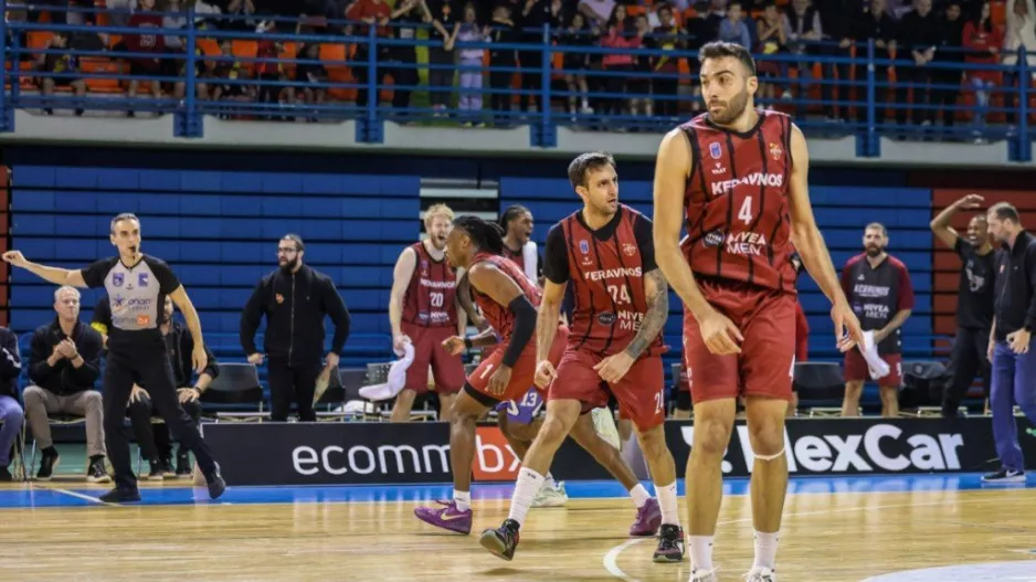 Νίκη για τον Κεραυνό επί του Απόλλωνα