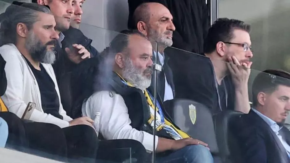 Βαριά συνθήματα