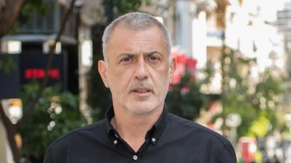 Μώραλης/"Καθαρός ουρανός αστραπές δεν φοβάται..."