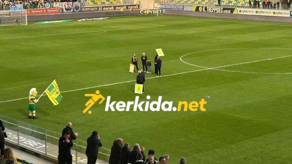 (Φώτος Kerkida) Τίμησαν Άσπρου, Κωνσταντίνου και Φιλίππου