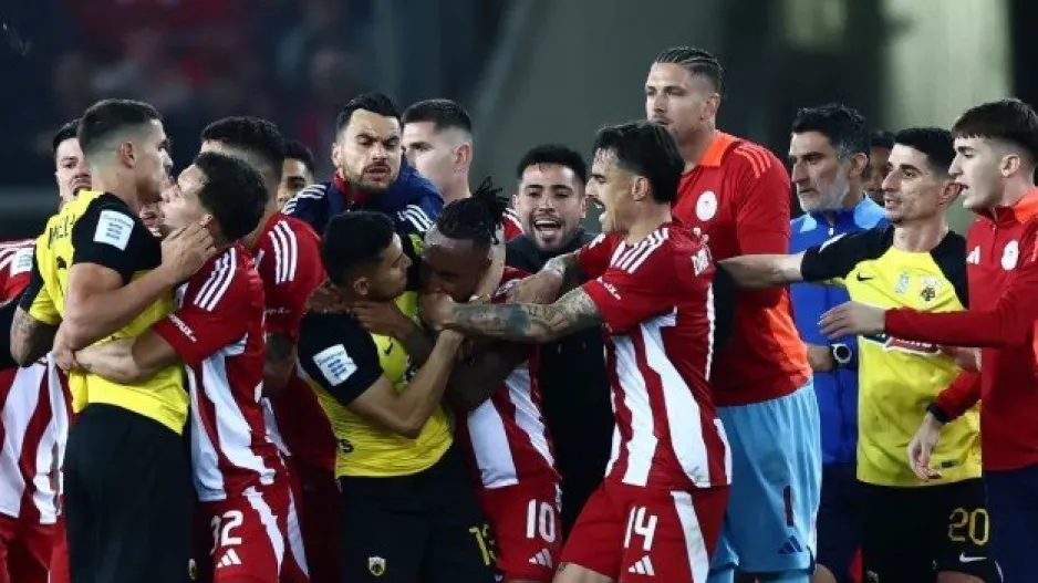 Αλμέιδα, Ολυμπιακός και ΑΕΚ κλήθηκαν σε απολογία για όσα συνέβησαν στο ντέρμπι
