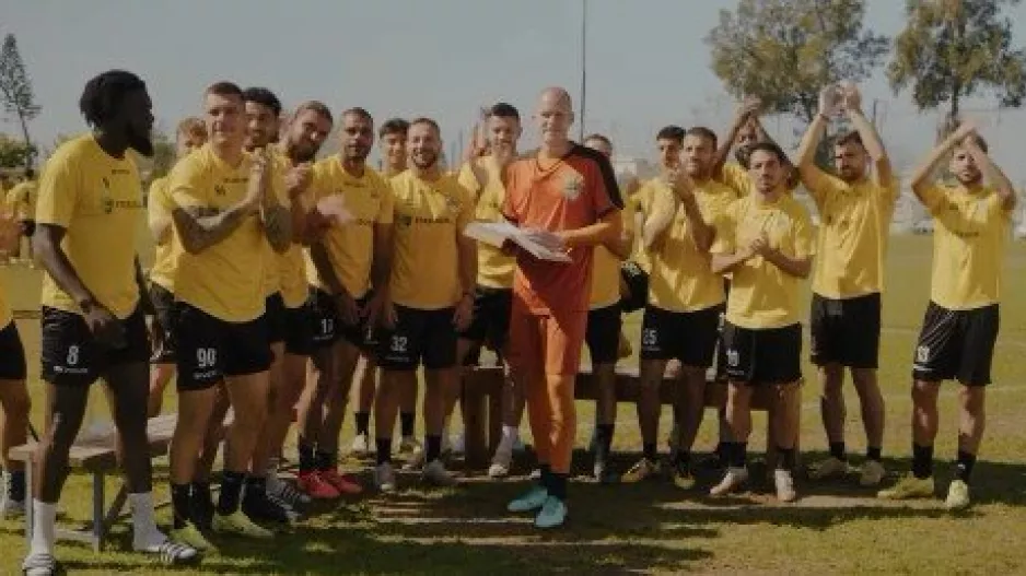 Ο ξεχωριστός τρόπος που οι παίχτες ευχήθηκαν χρόνια πολλά στον πρόεδρο!