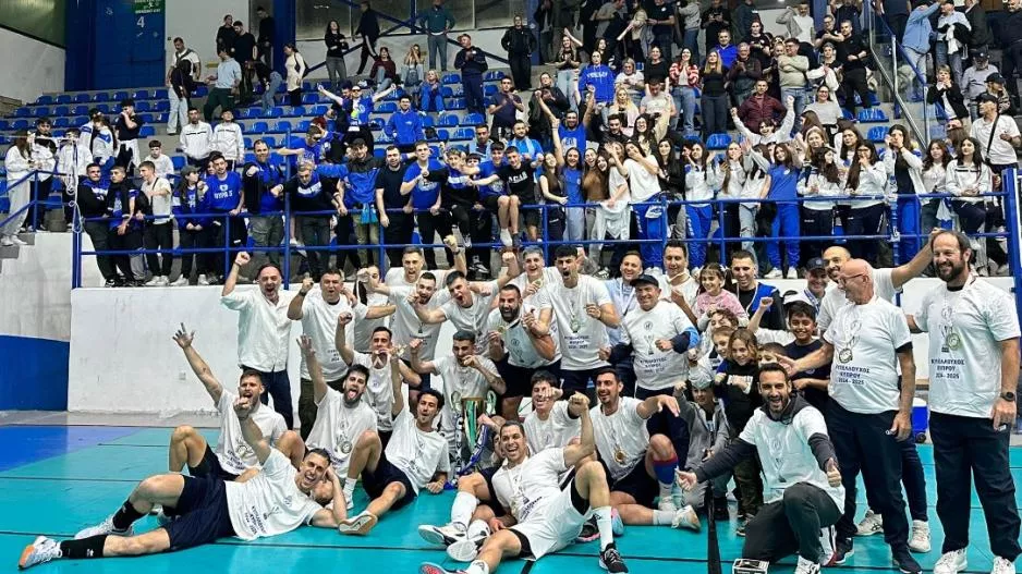 Γύρος... θριάμβου πριν τη σέντρα!