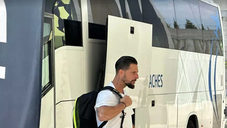 (ΦΩΤΟΣ kerkida) Η άφιξη της ΑΕΚ
