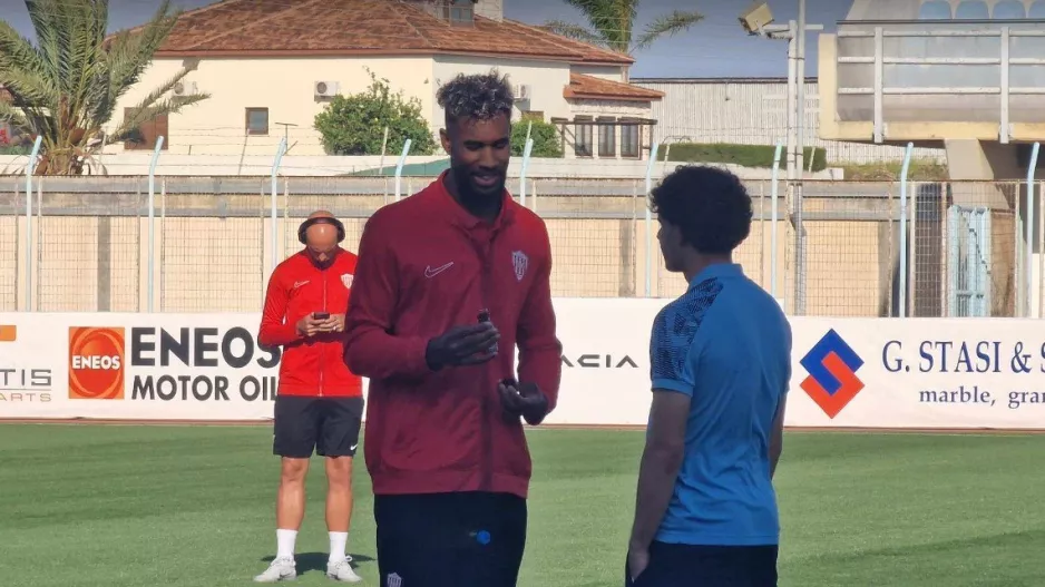 Τους ενώνει η ΑΕΛ 