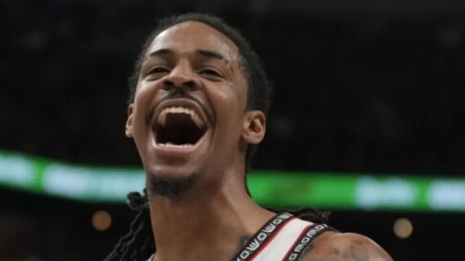 Ο Τζα Μοράντ... έστειλε τους Γκρίζλις στα play-offs με διάστρεμμα στον αστράγαλο