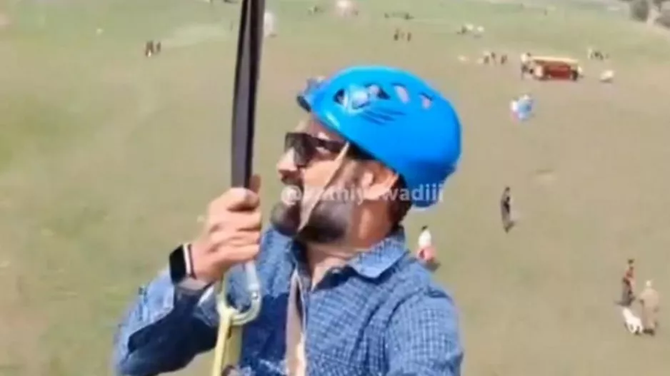Τουρίστας έκανε zipline και από κάτω γινόταν η επίθεση με 26 νεκρούς στο Κασμίρ