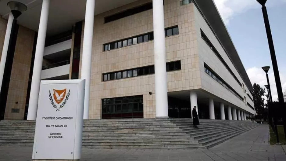 (Breaking news) €700,000 στον φόρο το ΑΠΟΕΛ/Μένει το «οκ» από Προεδρικό και Υπουργείο 