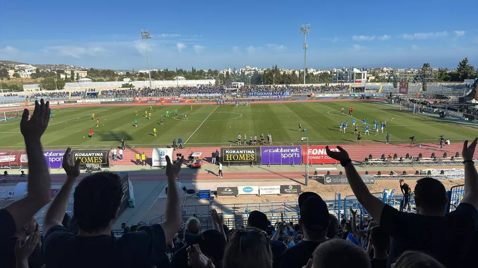 (Βίντεο Kerkida) Χαμός στην είσοδο των παικτών της Πάφου στο γήπεδο  