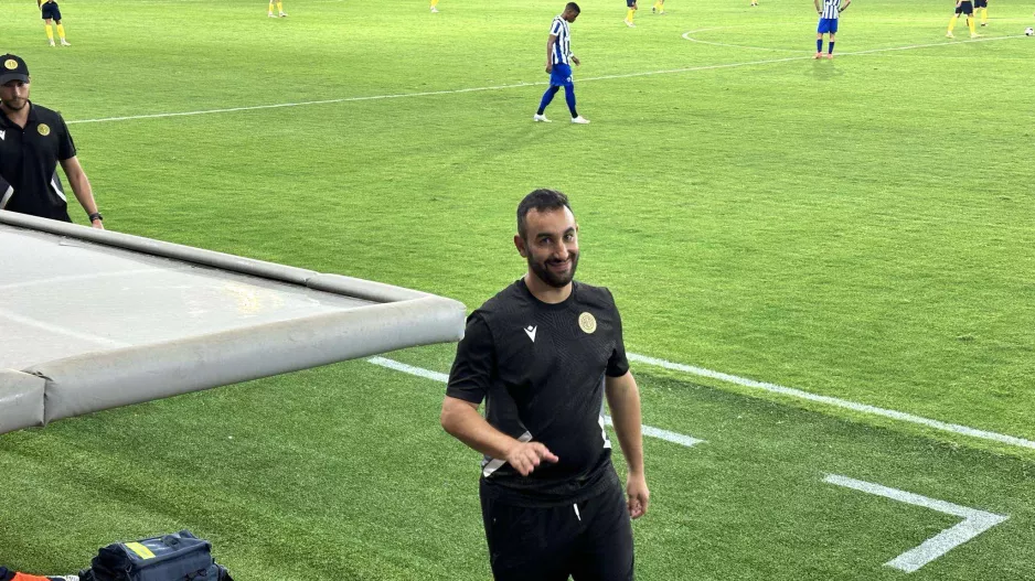 Αποχώρηση από ΑΕΛ