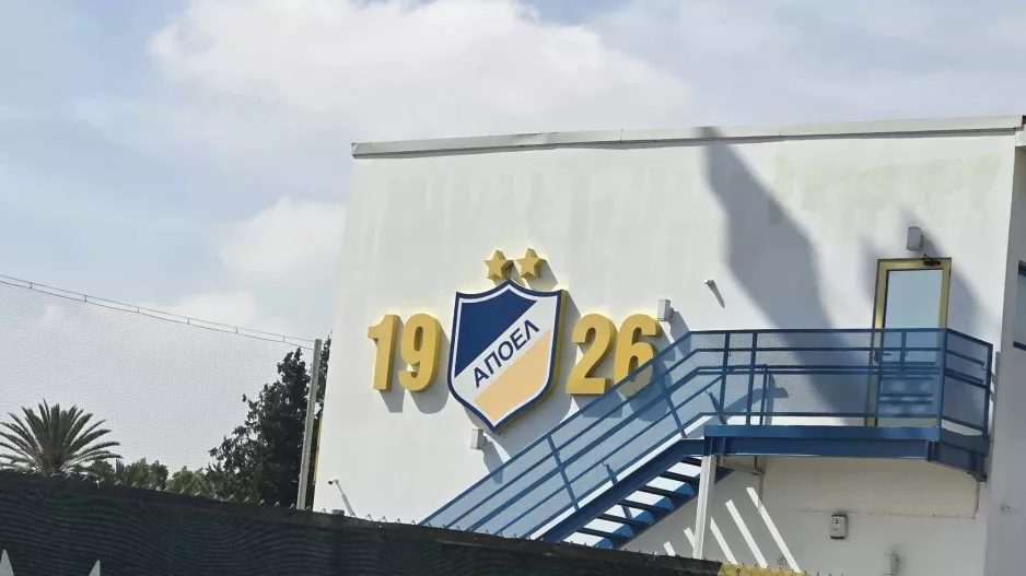 ΑΠΟΕΛ 1, ΑΠΟΕΛ 2