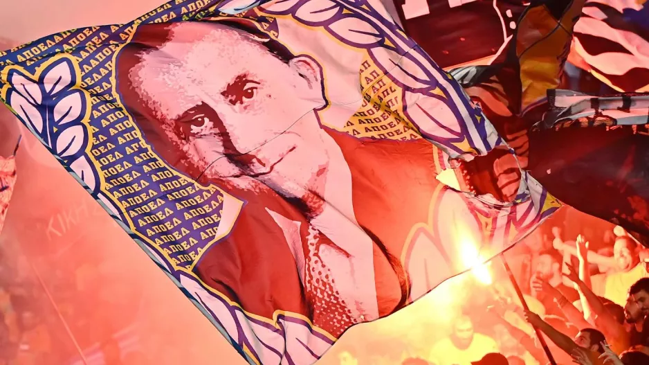 "Λάβαρο η εικόνα σου, χιλιάδες τα παιδιά σου"