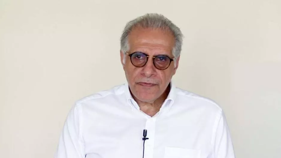 "Έχω οδηγίες αν κλείσει η συμφωνία να ζητήσω αντίγραφα των συμφωνιών και να συμβουλεύσω"