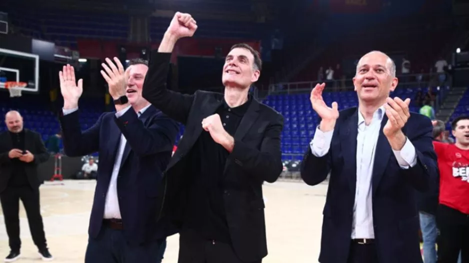 "Καμία απολύτως πρόθεση για αλλαγή προπονητή, απόλυτη στήριξη στον Μπαρτζώκα"