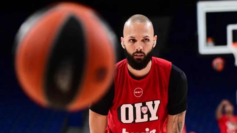 Ζέρβας: "Διαθέσιμος σήμερα ο Φουρνιέ"