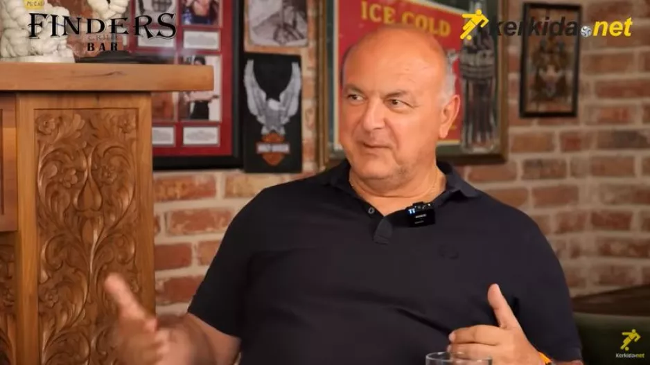 Καραπατάκης/Μπεργκ (Αρκετές φορές)
