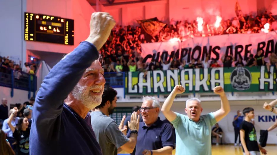 ΔΙΠΛΗ μέρα γιορτής!