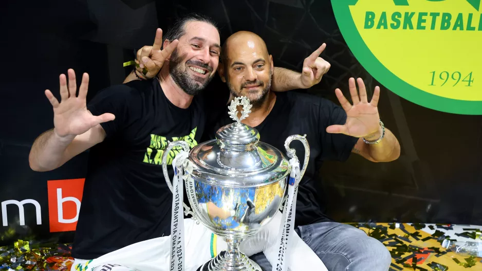 7 πρωταθλήματα 