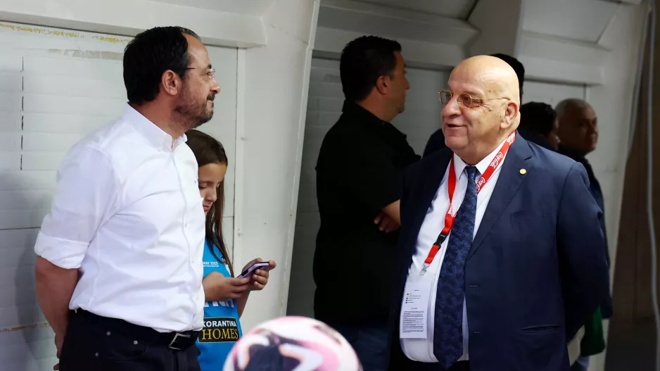 Πρόεδρος με... Πρόεδρο!