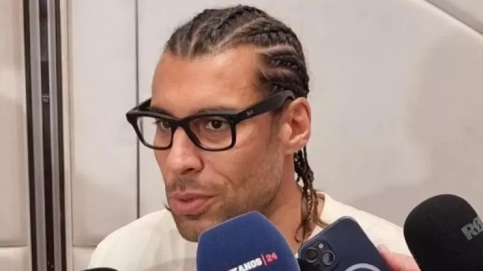 Πρίντεζης για Σπανούλη: "Ξέρει ότι χαίρομαι με αυτά που κάνει, αλλά ήρθα να υποστηρίξω τον Ολυμπιακό"