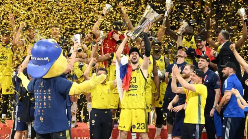Πρωταθλήτρια Ευρώπης η Φενέρμπαχτσε (φώτος)