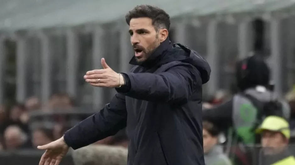 Επέκταση συμβολαίου και μπάτζετ μεταγραφών στα 100 εκατ.