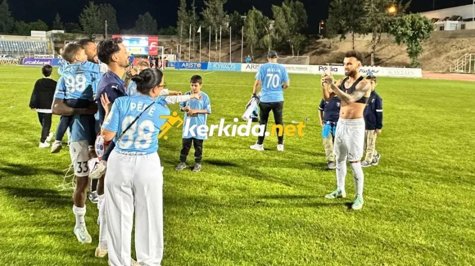 Ζάζα σε ρόλο... φωτογράφου! (Φώτος Kerkida)