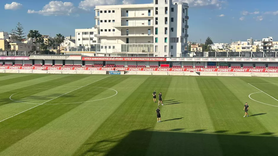 Οι εντεκάδες στο Καρμιώτισσα-Ομόνοια Αραδίππου 