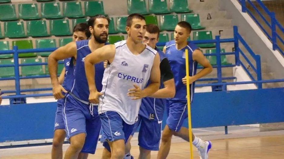Ανηφορίζουν στο Καϊμακλί Ιερωνυμίδης και Μύθιλλος
