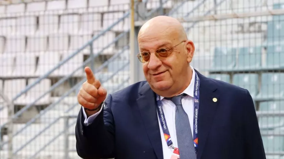 Θα το σηκώσει και τώρα;