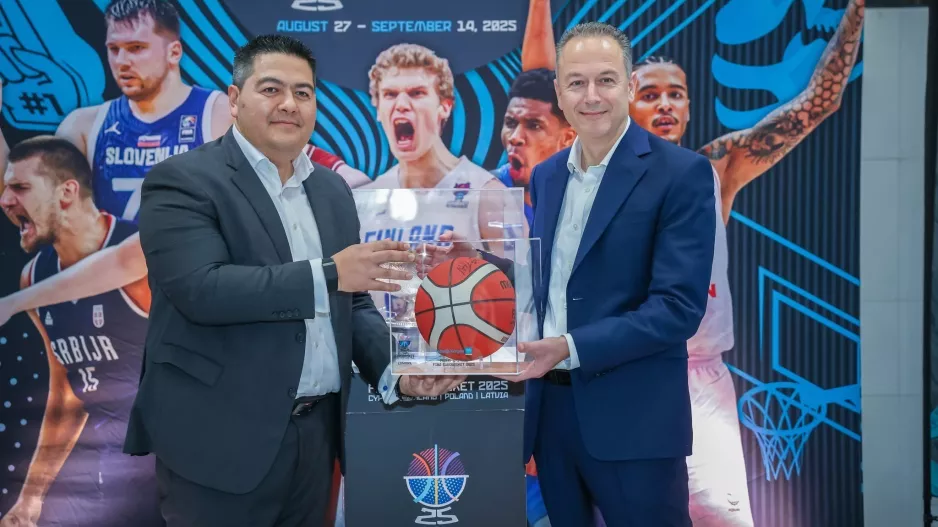 Τρ. Κύπρου: Υποδέχθηκε το τρόπαιο του FIBA EuroBasket 2025 σε μια ιστορική στιγμή για τον κυπριακό αθλητισμό