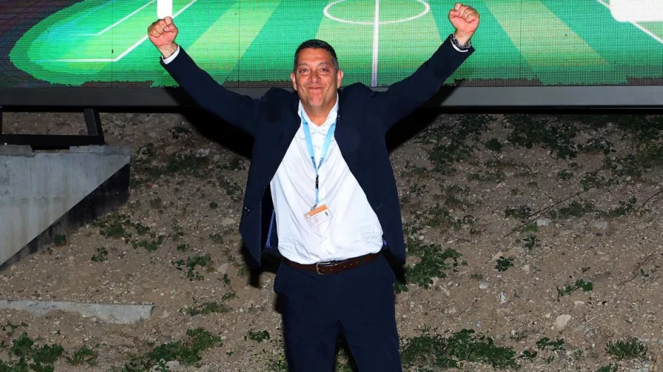 To respect του Χάρη στο...APOEL FC