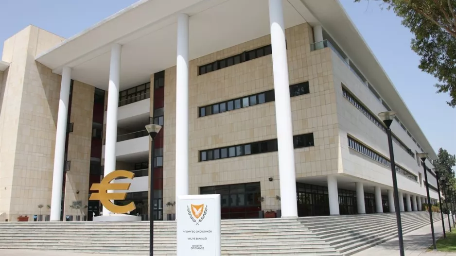 Αναπάντητες επιστολές από το ΥΠΟΙΚ