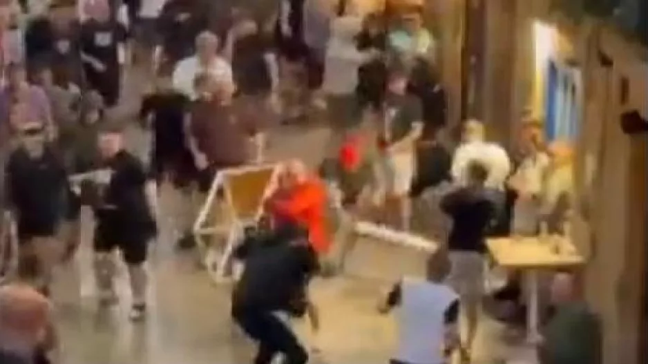 Μάχες σώμα με σώμα στους δρόμους του Μπιλμπάο