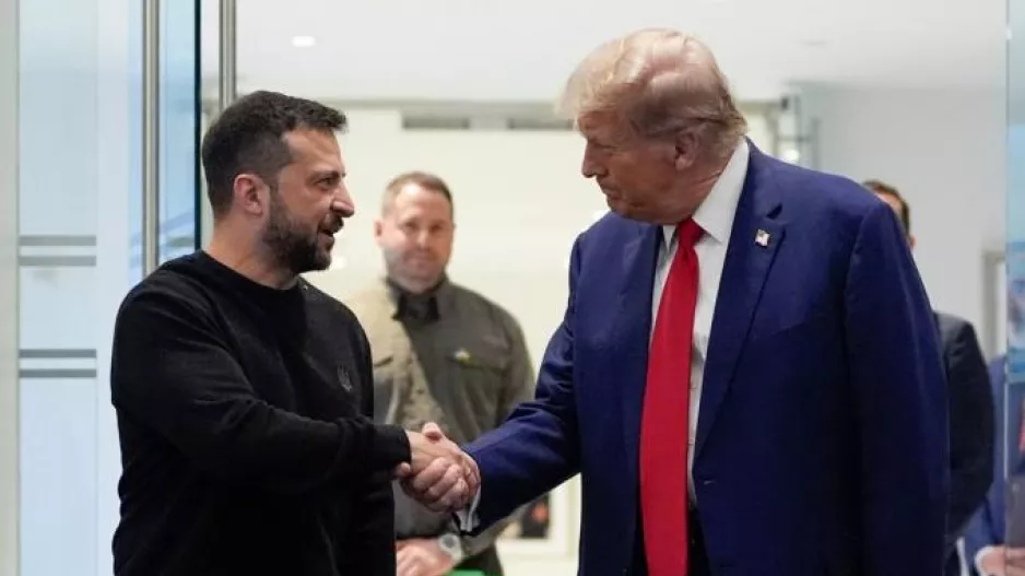 Σε «ιστορική» συμφωνία για τους φυσικούς πόρους κατέληξαν ΗΠΑ και Ουκρανία 