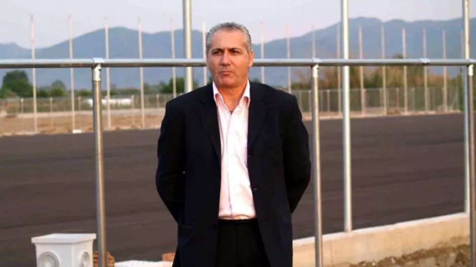 "Το μόνο σίγουρο είναι ότι δεν λογίζεστε για άνθρωποι"