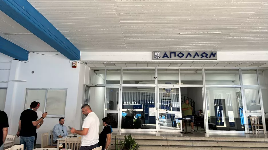 Τα 15 μέλη του ΔΣ του σωματείου 