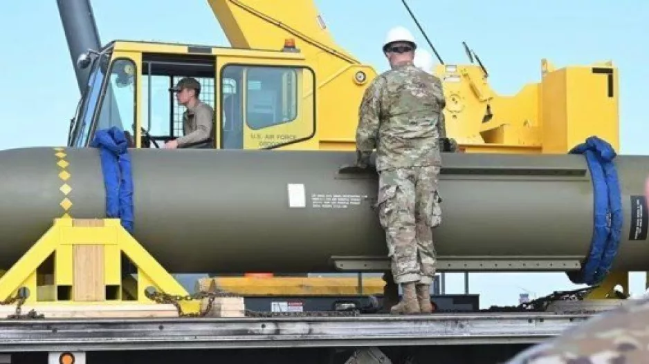 Η αμερικανική υπερβόμβα 14 τόνων GBU-57 - Το μοναδικό όπλο που μπορεί να καταστρέψει τα πυρηνικά του Ιράν