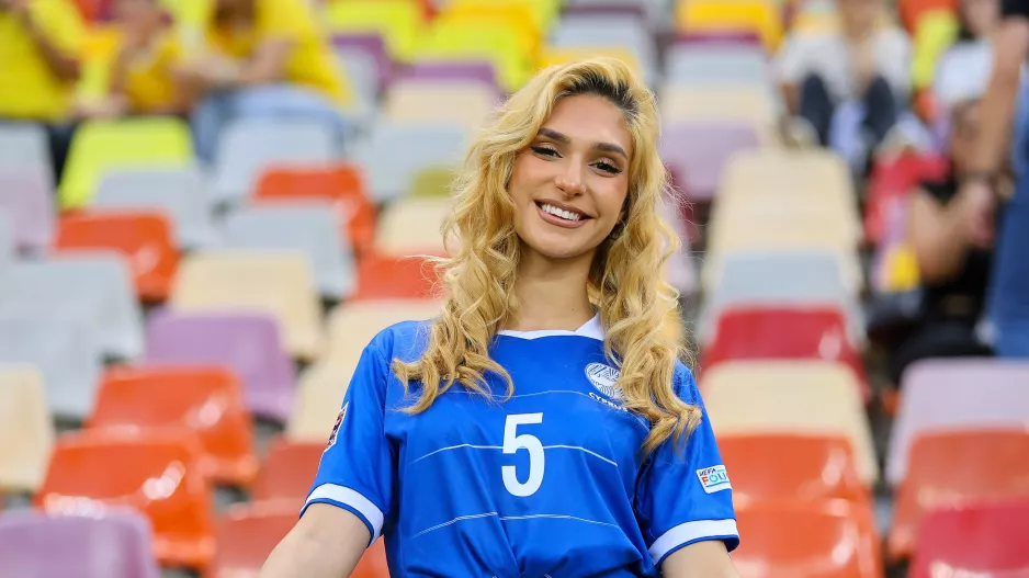 Η Έλενα...