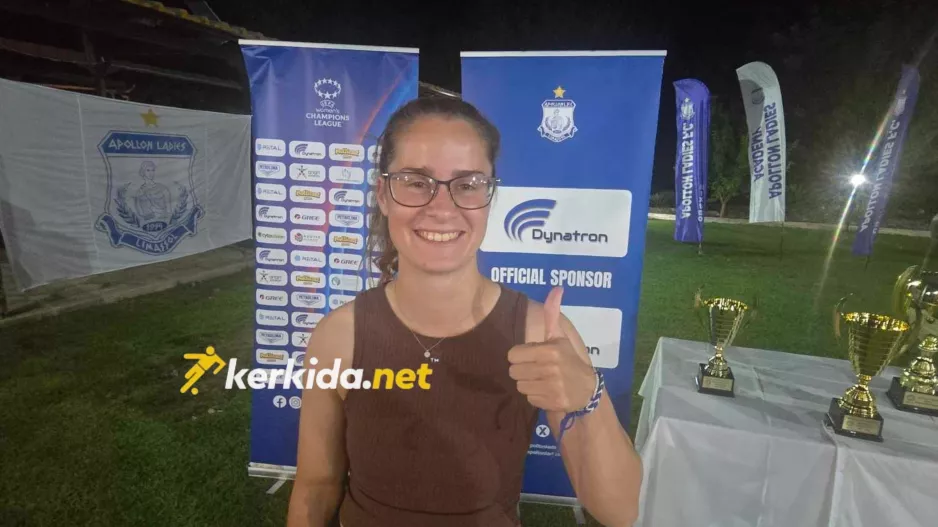 Πόζαρε στο kerkida η Steffi 
