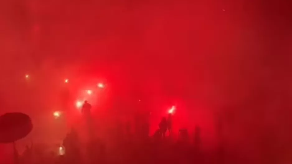 Θύρα 9/"Τα παιδιά της γειτονιάς μας το γιορτάζουνε" (βίντεο) 