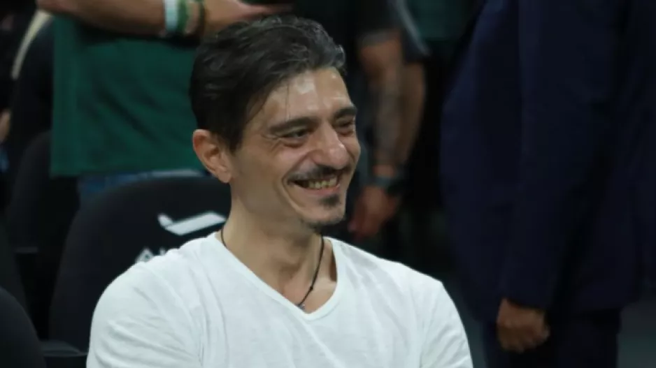 Ο Γιαννακόπουλος φωτογράφισε τριετή επέκταση συμβολαίου του Γκραντ: “Εσύ κι αν δεν πας πουθενά”