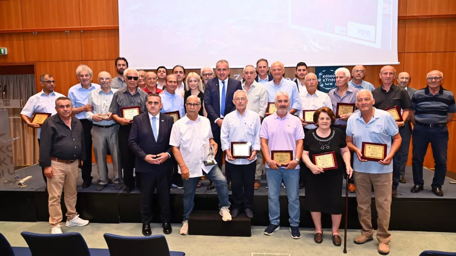 Στην εκδήλωση του Μιχάλη Χατζηπαντέλα τιμήθηκε το μεγαλείο ψυχής του αθλητικού προσφυγικού κόσμου